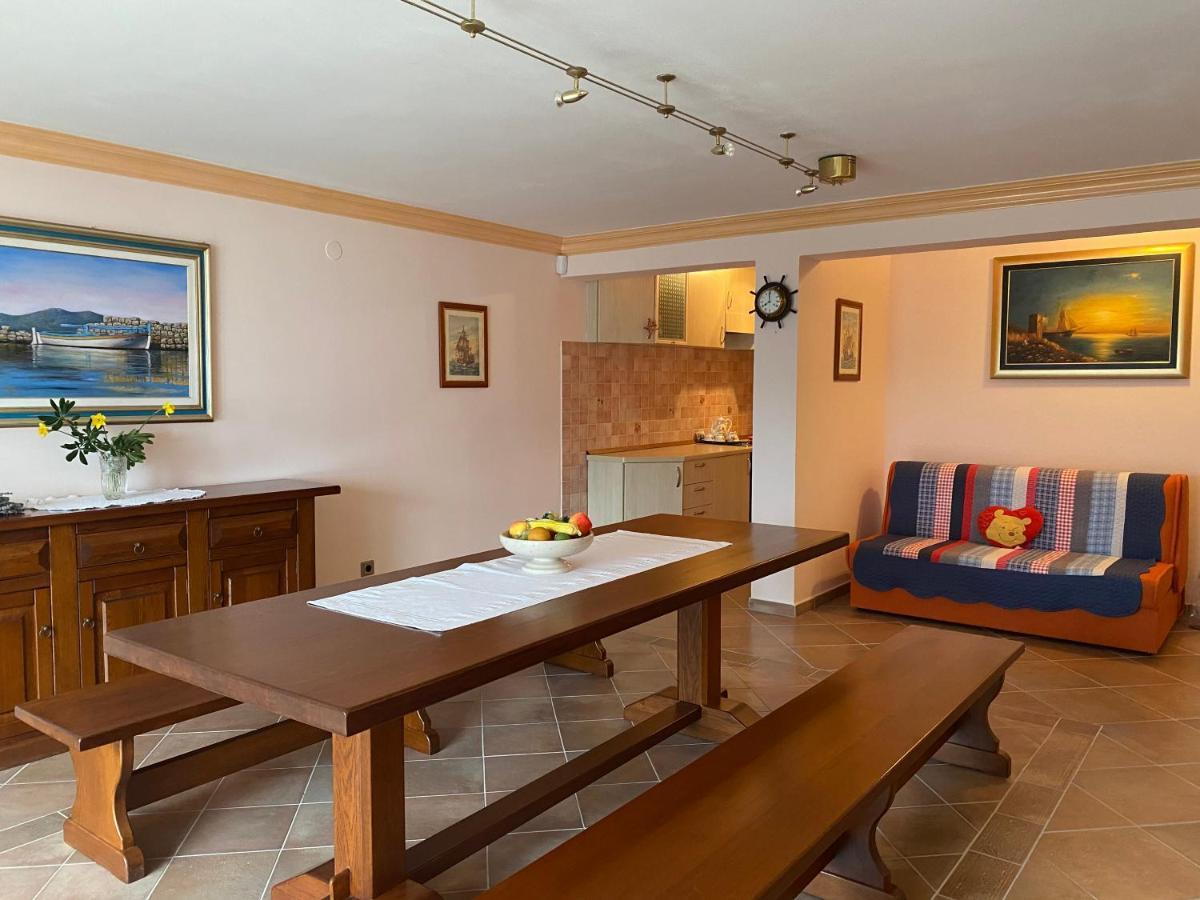 Apartment L'Odore Del Mare Dolac Luaran gambar